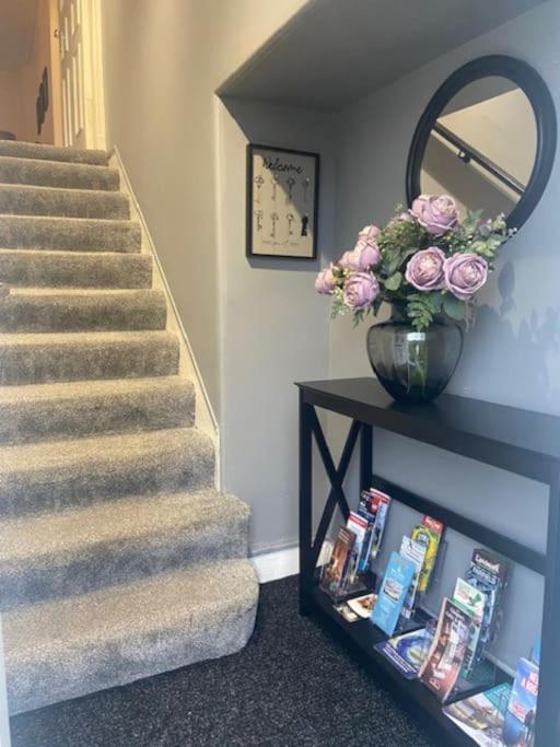Glasgow Apartment Close To The Airport Ренфрю Екстериор снимка