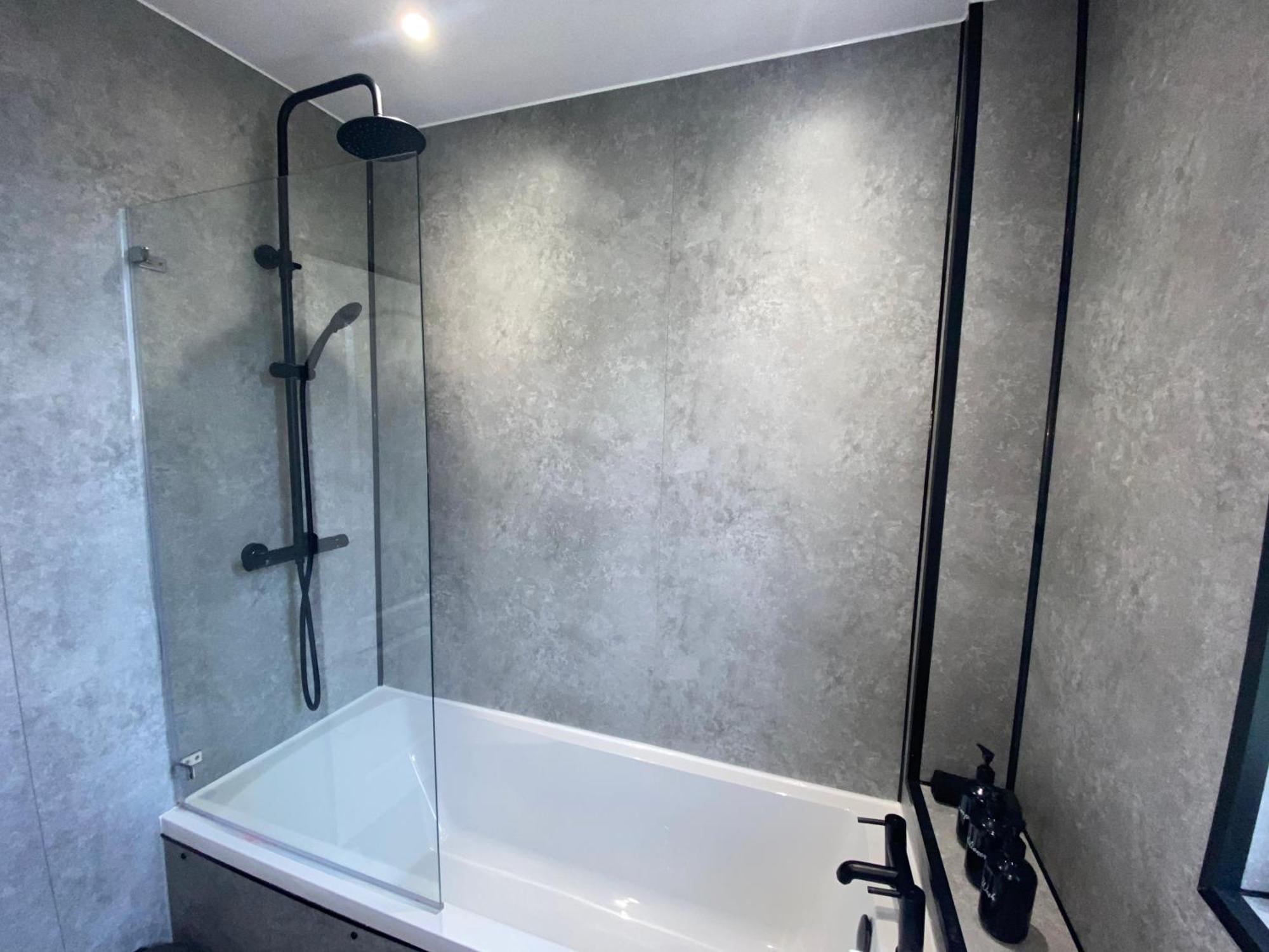 Glasgow Apartment Close To The Airport Ренфрю Екстериор снимка