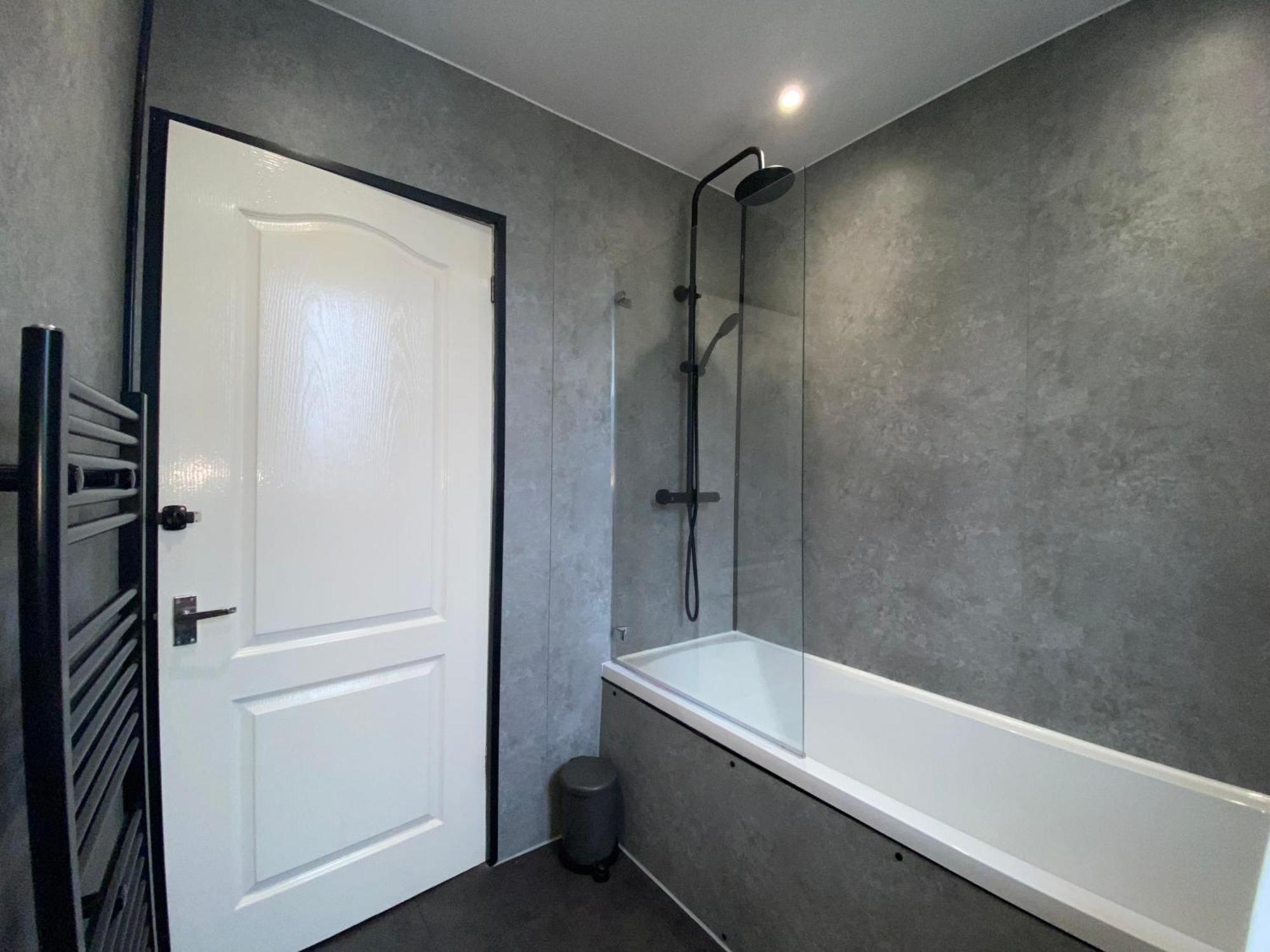 Glasgow Apartment Close To The Airport Ренфрю Екстериор снимка